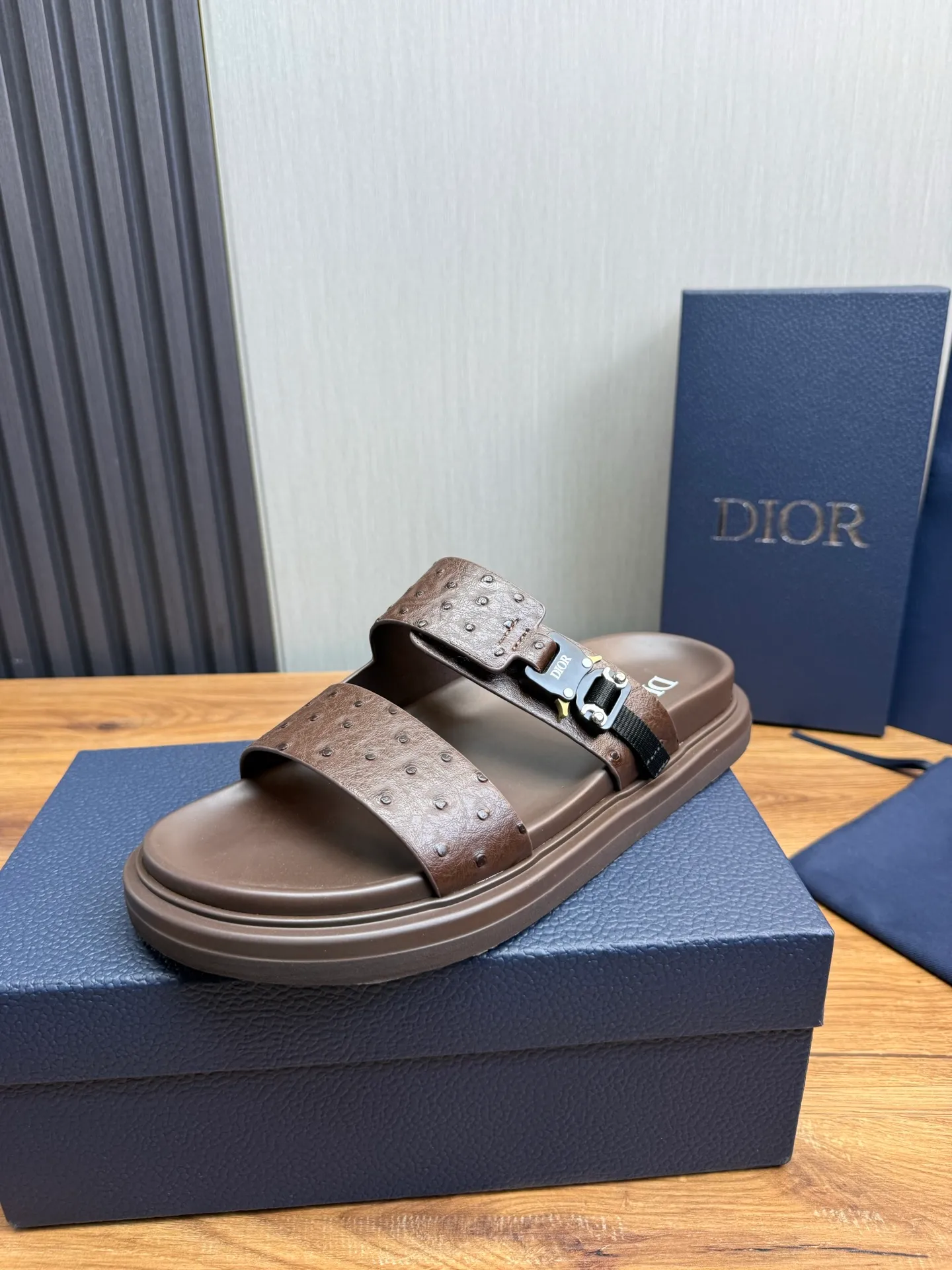 Men's shoes 300💰 Dior. Men's slippers🩴 Official website 1:1 production 38-45 size 45 46 🉑️Customized original material shipped✅